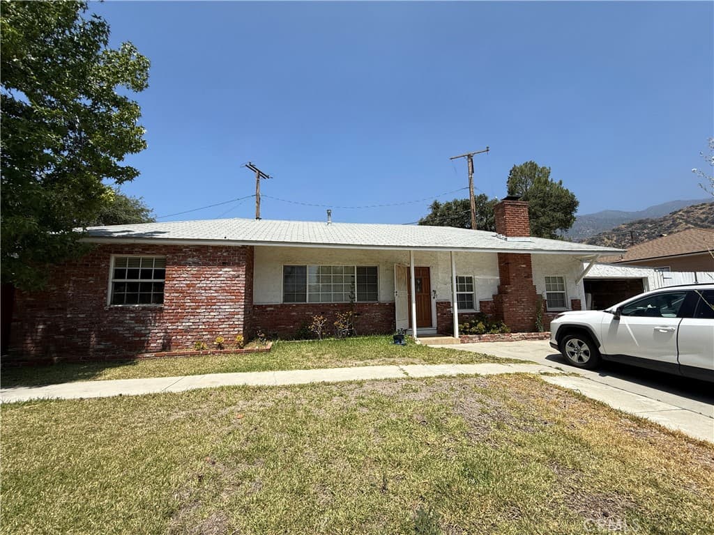 Home at 373 Norumbega, Monrovia — photo 1 of 12