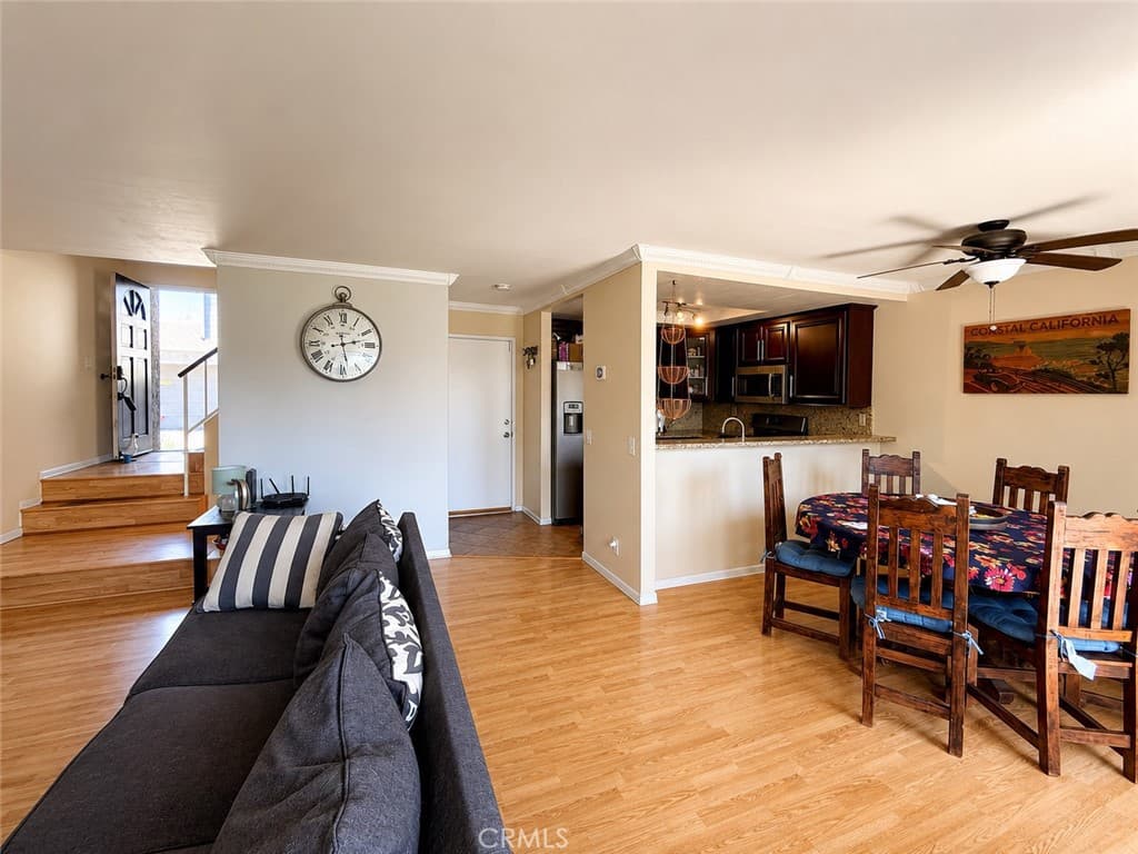 Townhouse at 1212 S Barranca B, Glendora — photo 3 of 12