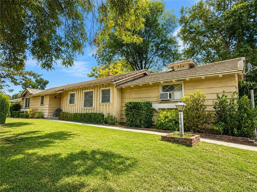 Home at 700 S Corrida Drive, Covina — photo 3 of 12