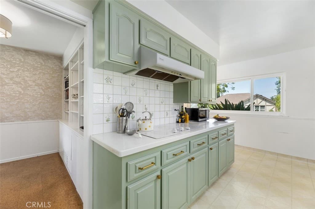 Home at 1152 Northwestern Drive, Claremont — photo 11 of 12