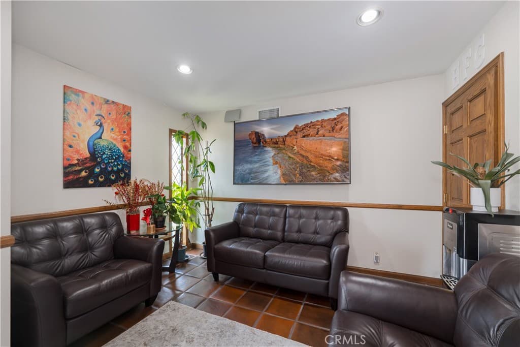 Home at 635 W Foothill, Monrovia — photo 11 of 12
