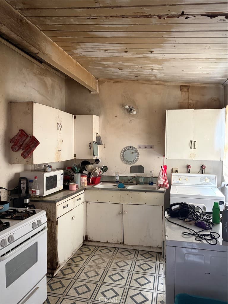 Home at 18402 E Nearfield, Azusa — photo 4 of 7