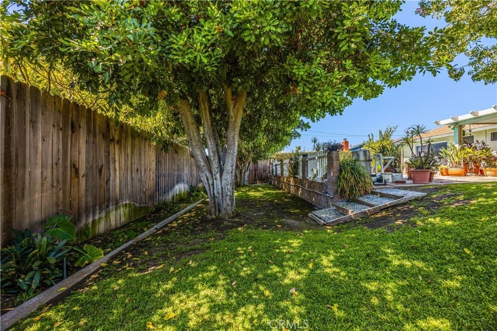 Home at 1026 E Wanamaker Drive, Covina — photo 7 of 12