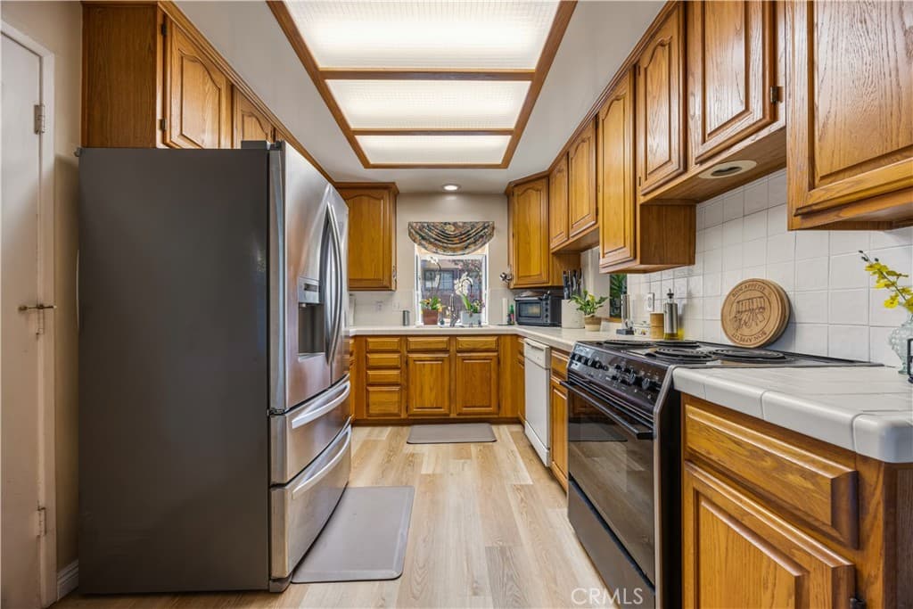 Home at 1026 E Wanamaker Drive, Covina — photo 9 of 12