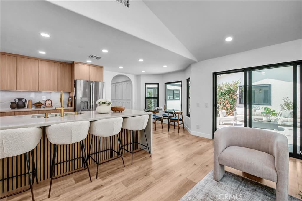 Home at 403 W 5th, San Dimas — photo 11 of 12