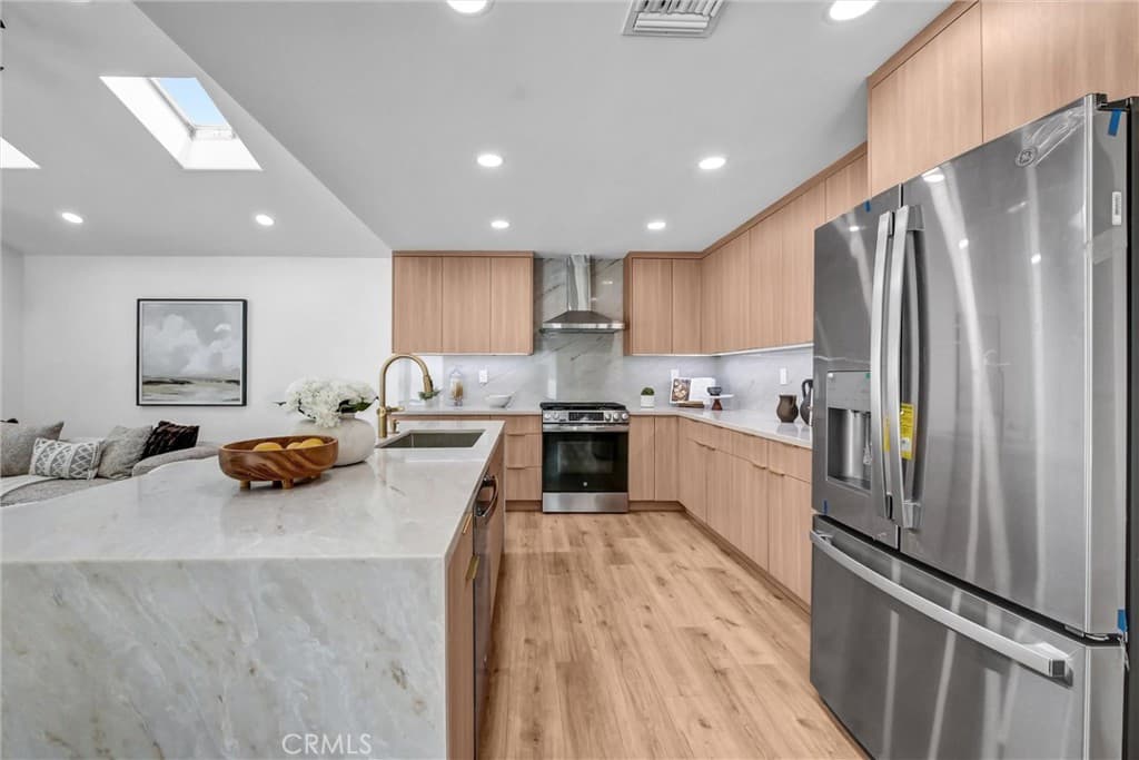 Home at 403 W 5th, San Dimas — photo 12 of 12