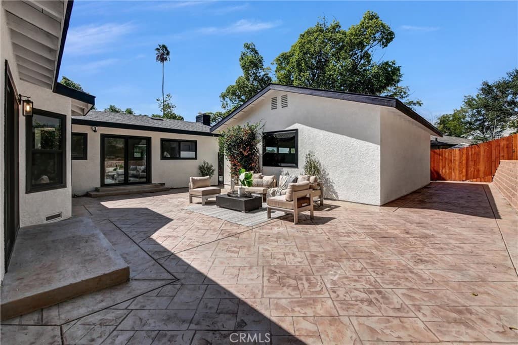 Home at 403 W 5th, San Dimas — photo 5 of 12