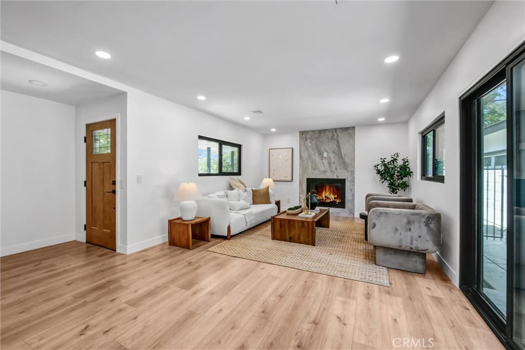 Home at 403 W 5th, San Dimas — photo 8 of 12