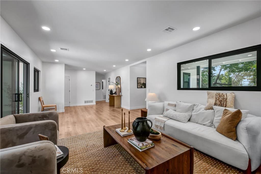 Home at 403 W 5th, San Dimas — photo 9 of 12