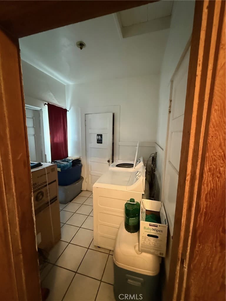 Home at 240 E Kingsley, Pomona — photo 11 of 12