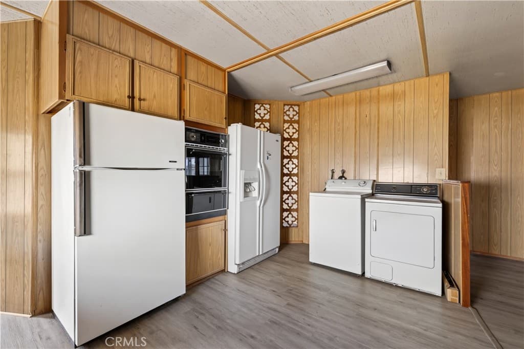 Home at 301 E Foothills Boulevard 143, Pomona — photo 11 of 12