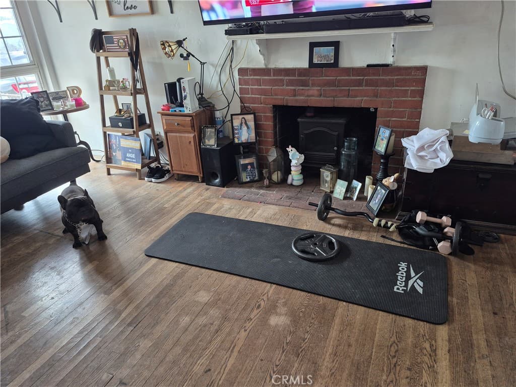 Home at 419 E Lee, Azusa — photo 7 of 12