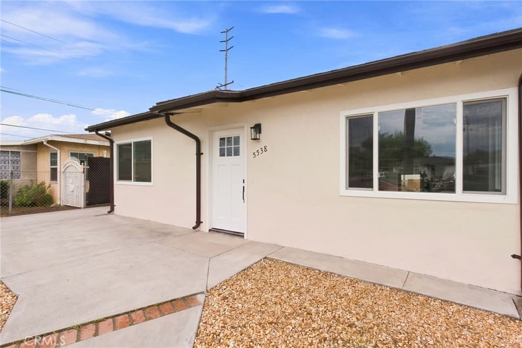 Home at 5538 N Aspan, Azusa — photo 3 of 12