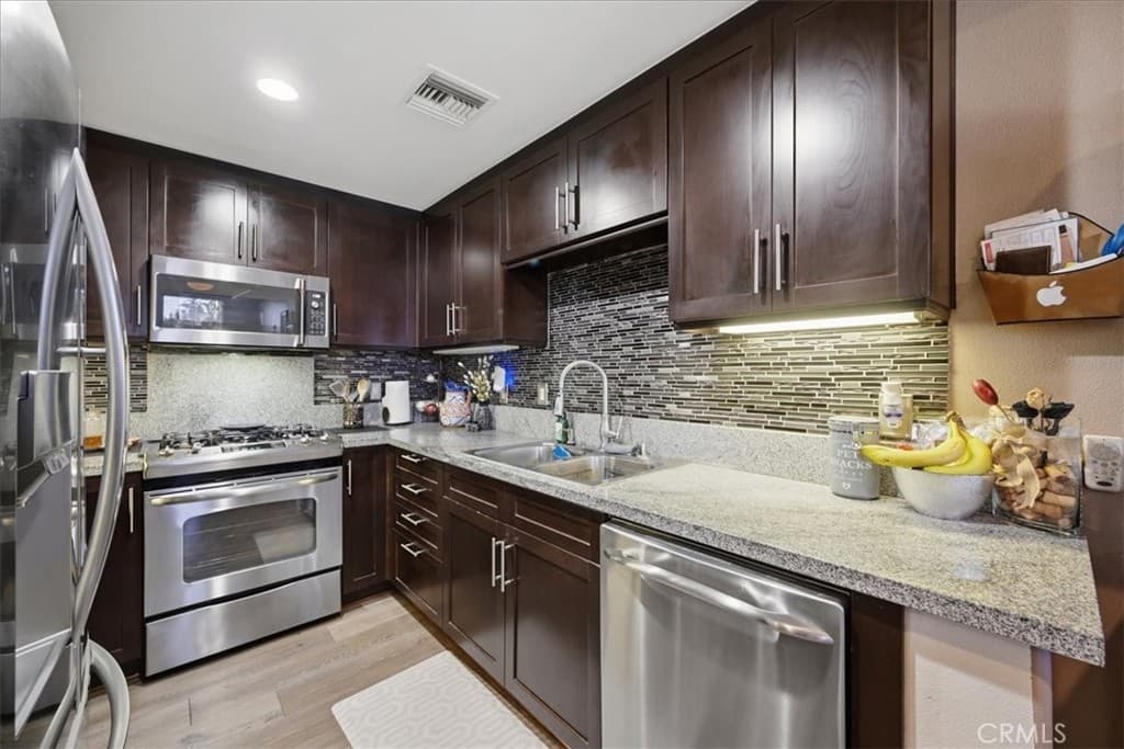 Home at 354 S. San Dimas Ave, San Dimas — photo 11 of 12
