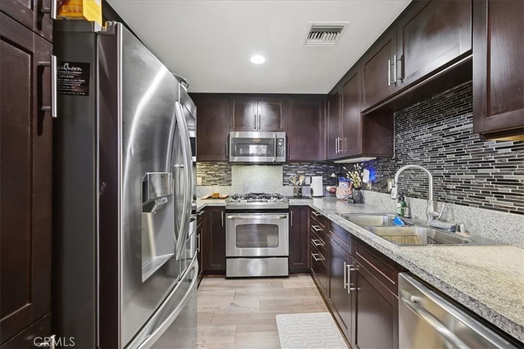 Home at 354 S. San Dimas Ave, San Dimas — photo 10 of 12