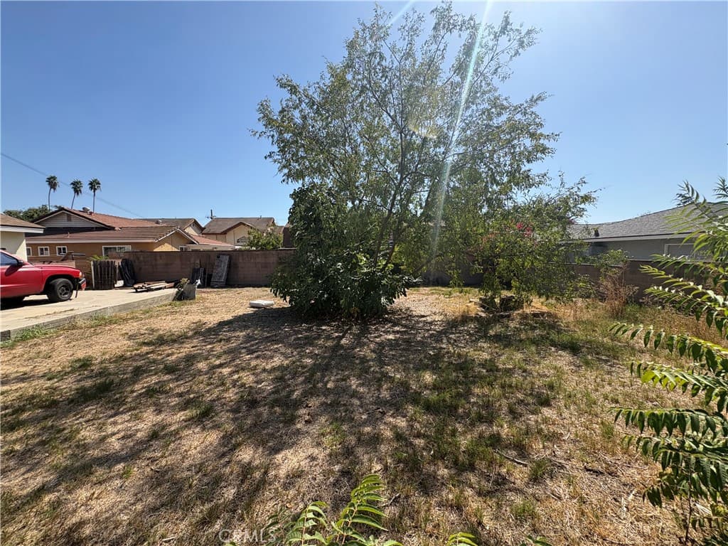 Home at 278 E Cherry, Monrovia — photo 11 of 12