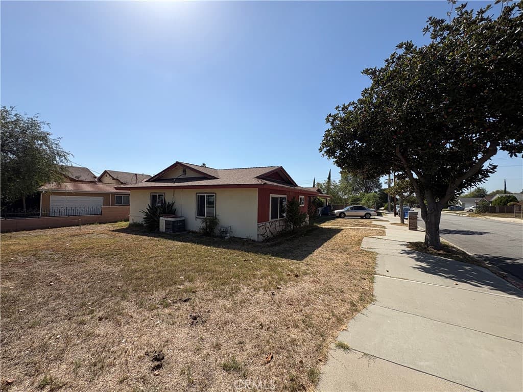 Home at 278 E Cherry, Monrovia — photo 8 of 12
