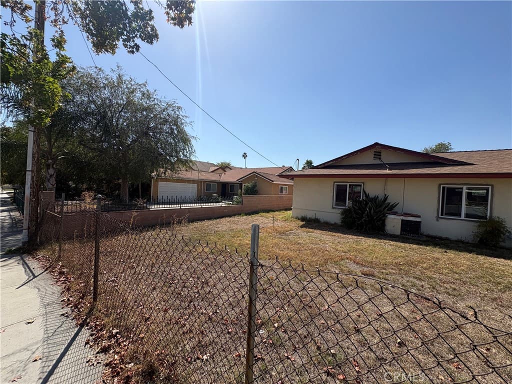 Home at 278 E Cherry, Monrovia — photo 9 of 12