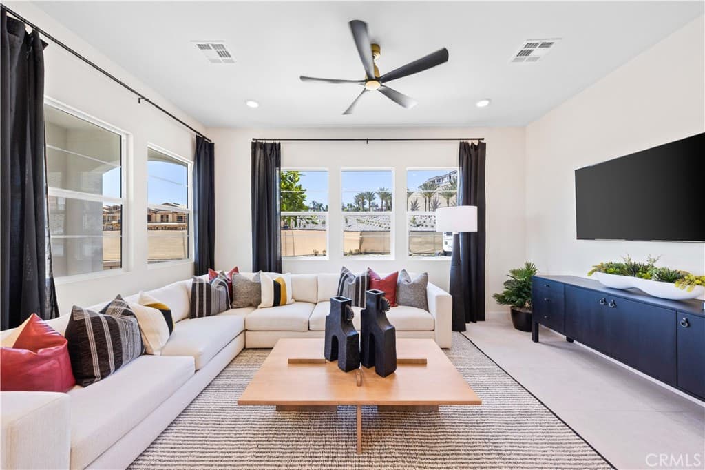 Condo at 221 Roma Court, Walnut — photo 3 of 12