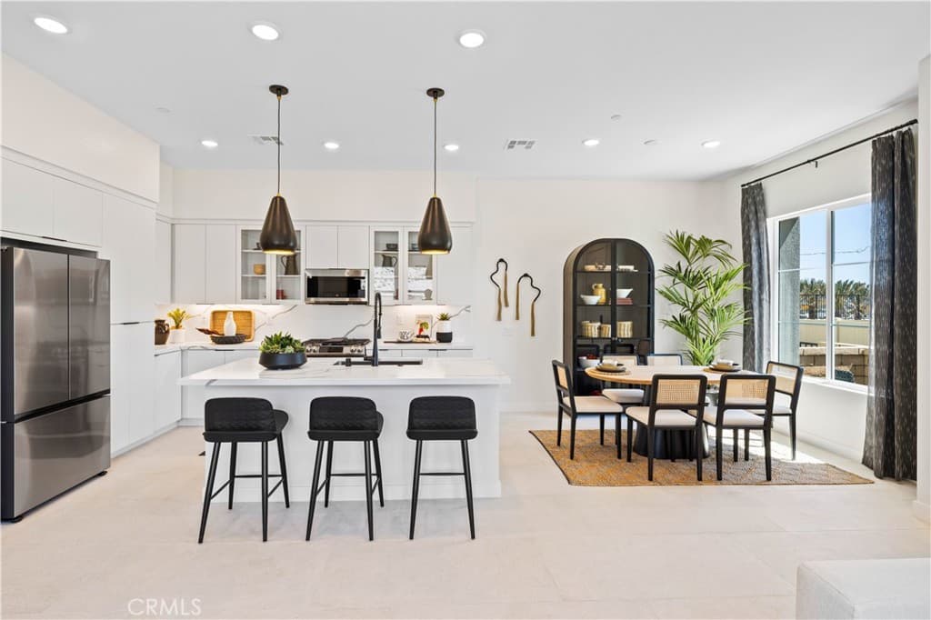 Condo at 221 Roma Court, Walnut — photo 5 of 12
