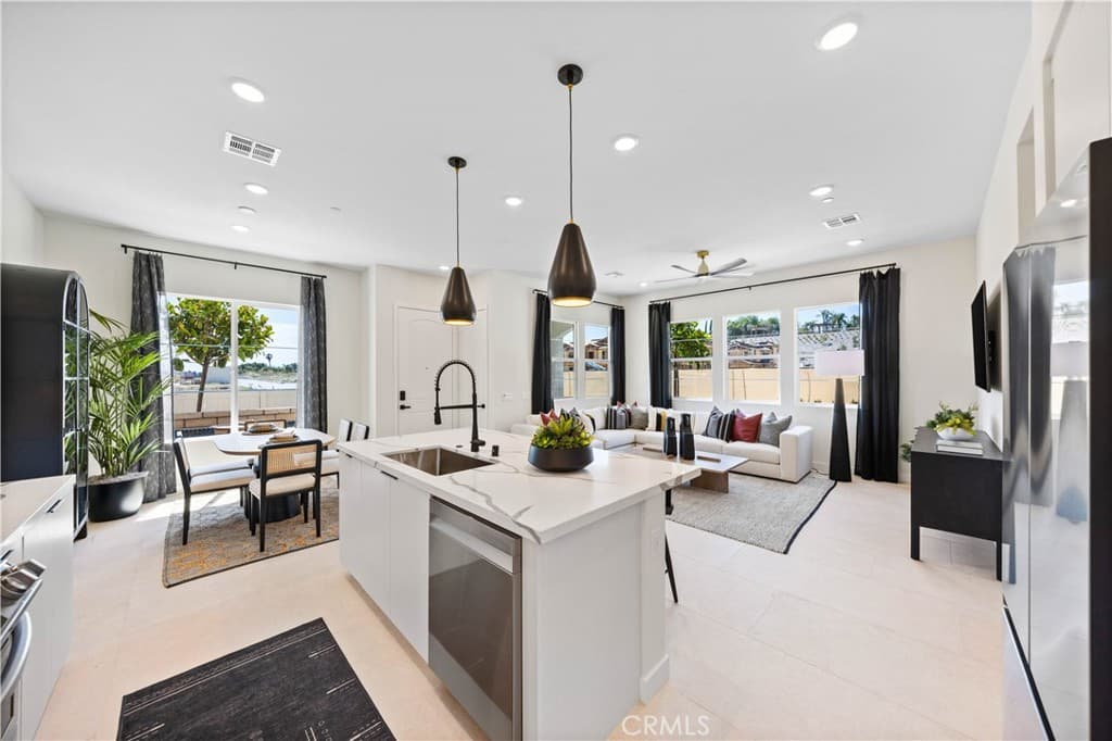 Condo at 221 Roma Court, Walnut — photo 8 of 12