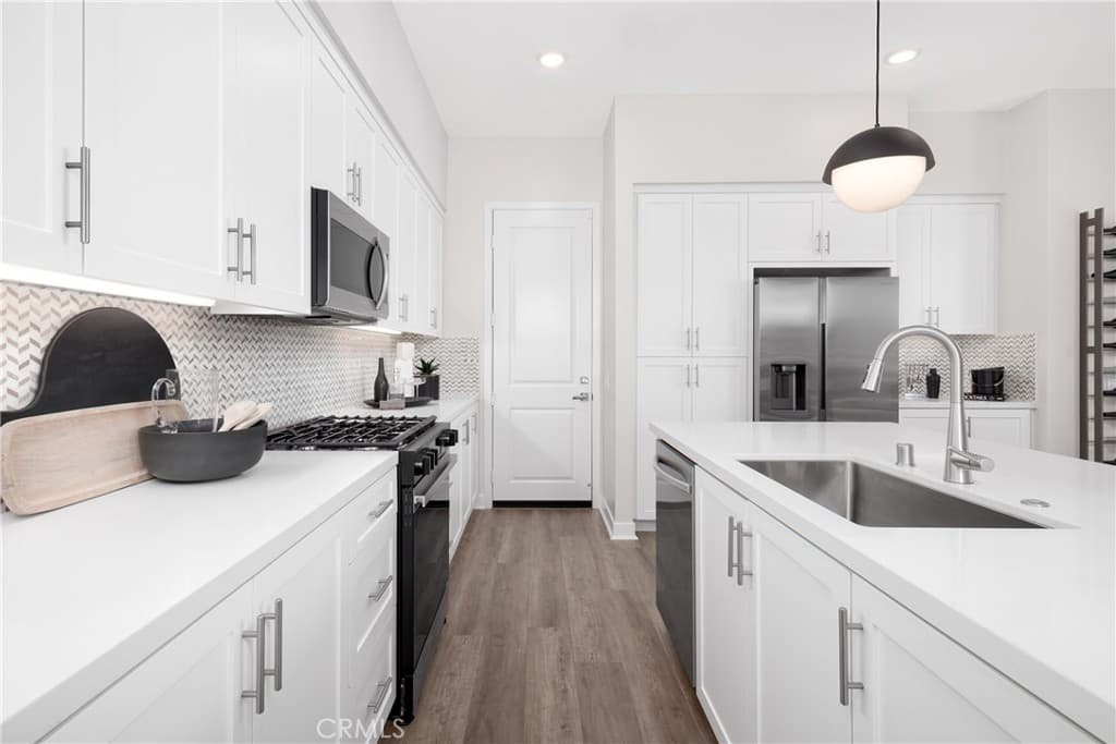 Condo at 226 Roma Court, Walnut — photo 5 of 12
