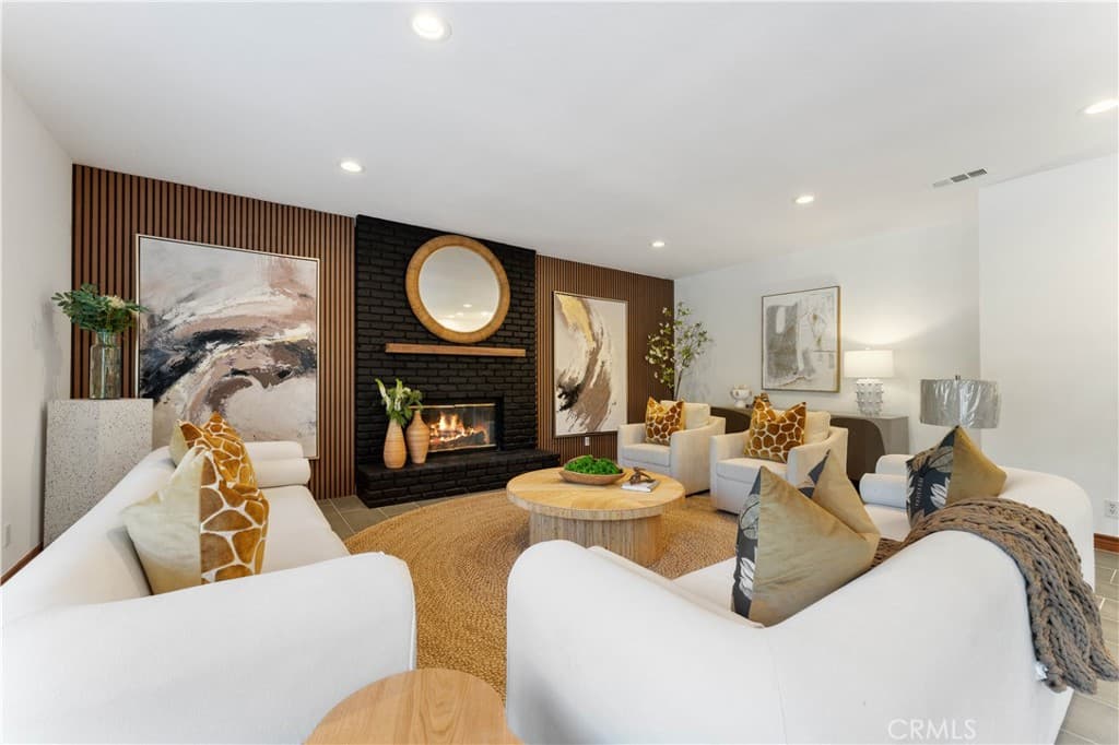 Home at 1011 Rodeo Road, Arcadia — photo 12 of 12