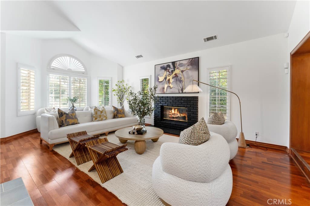 Home at 1011 Rodeo Road, Arcadia — photo 5 of 12