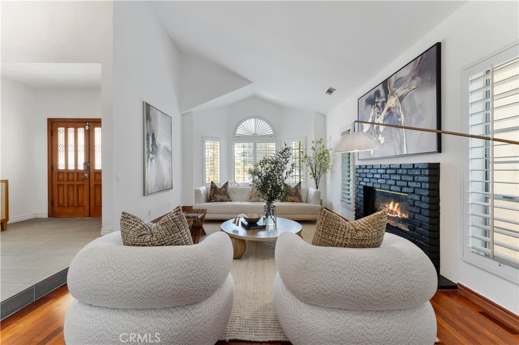 Home at 1011 Rodeo Road, Arcadia — photo 6 of 12
