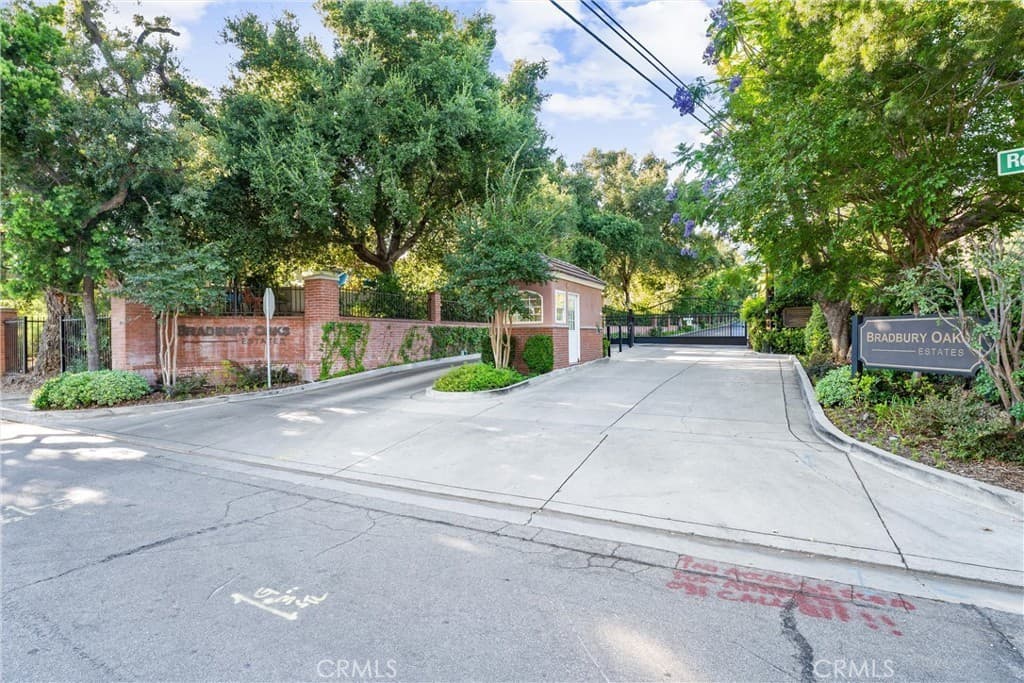 Home at 25 Woodlyn Lane, Bradbury — photo 4 of 12