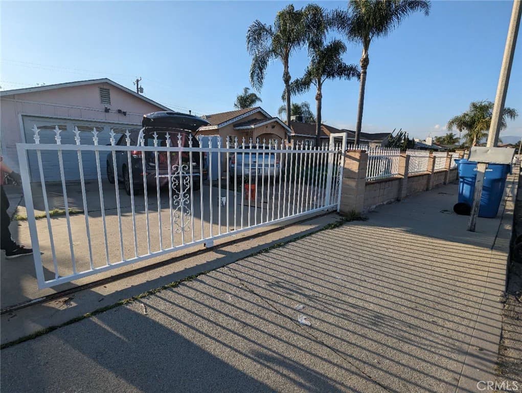 Home at 1361 S Mountain View Avenue, Pomona — photo 2 of 2