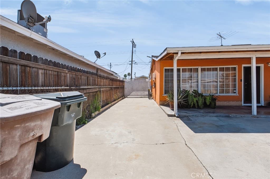 Home at 338 Conlon, La Puente — photo 8 of 12