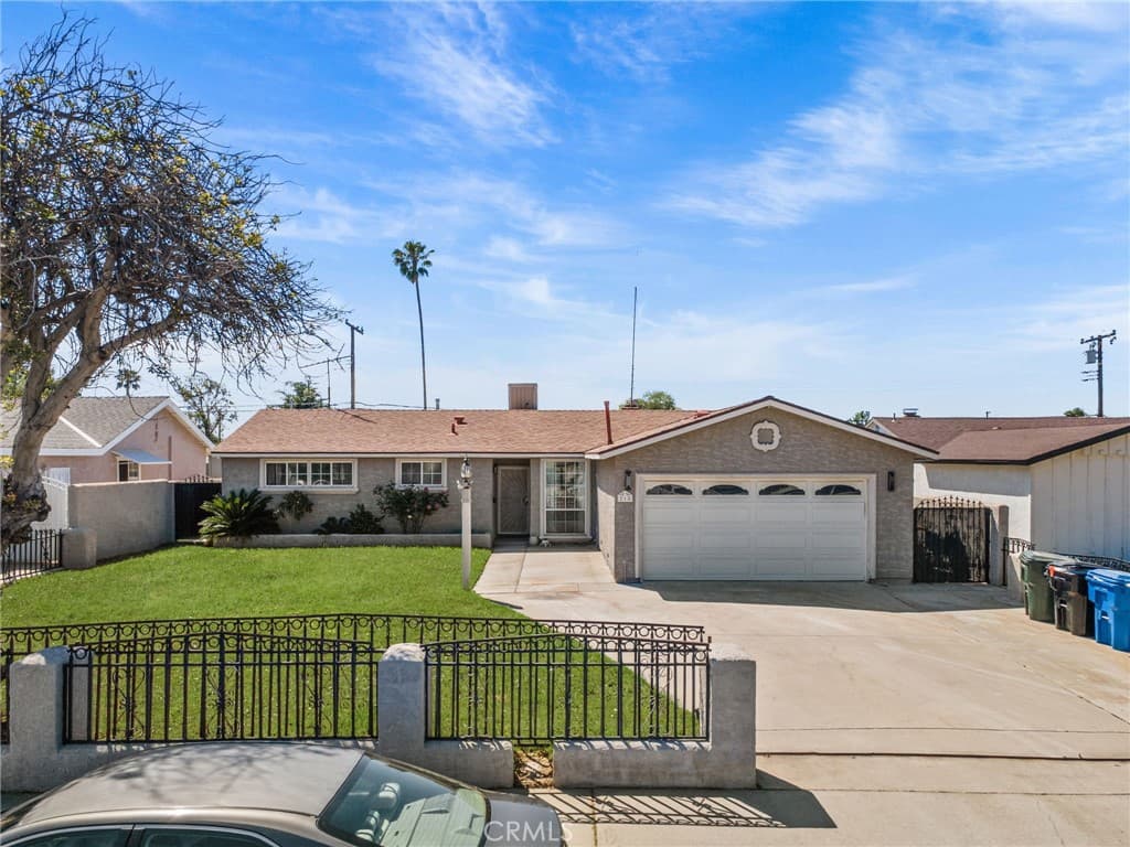 Home at 218 Foxbury, Pomona — photo 2 of 12