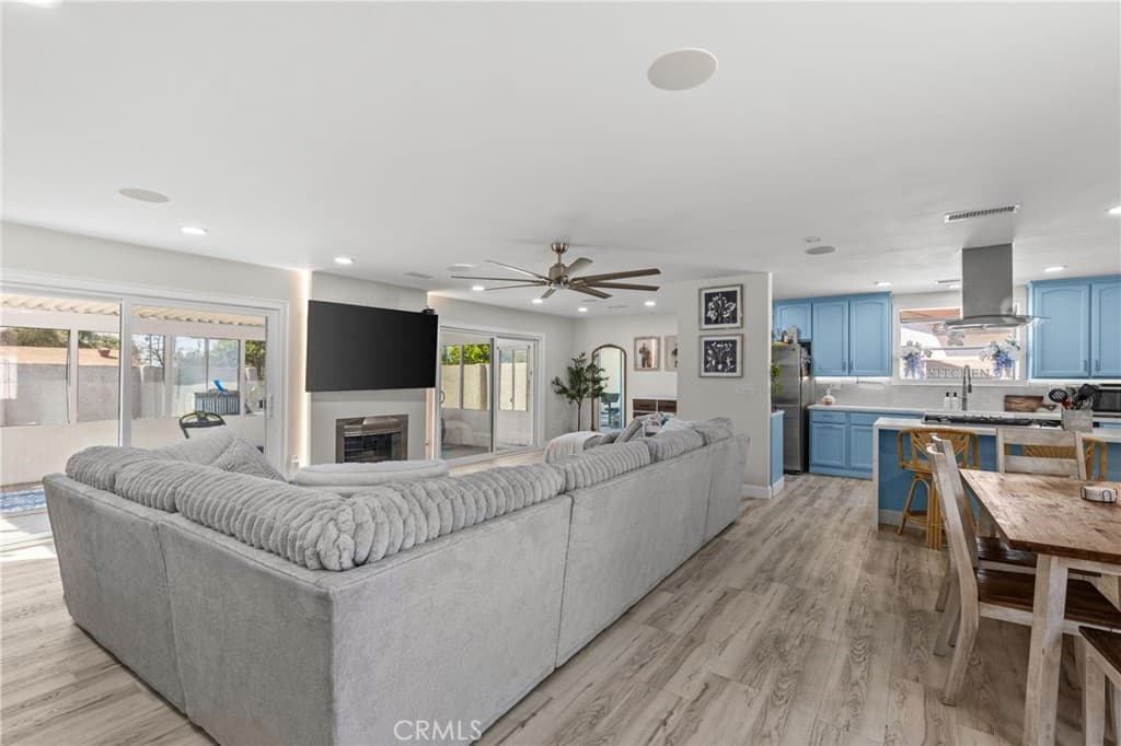 Home at 218 Foxbury, Pomona — photo 10 of 12