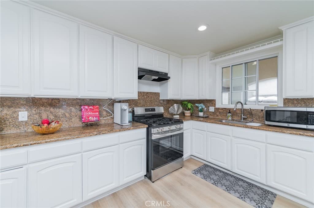 Home at 509 Sandy Hook Avenue, La Puente — photo 10 of 12