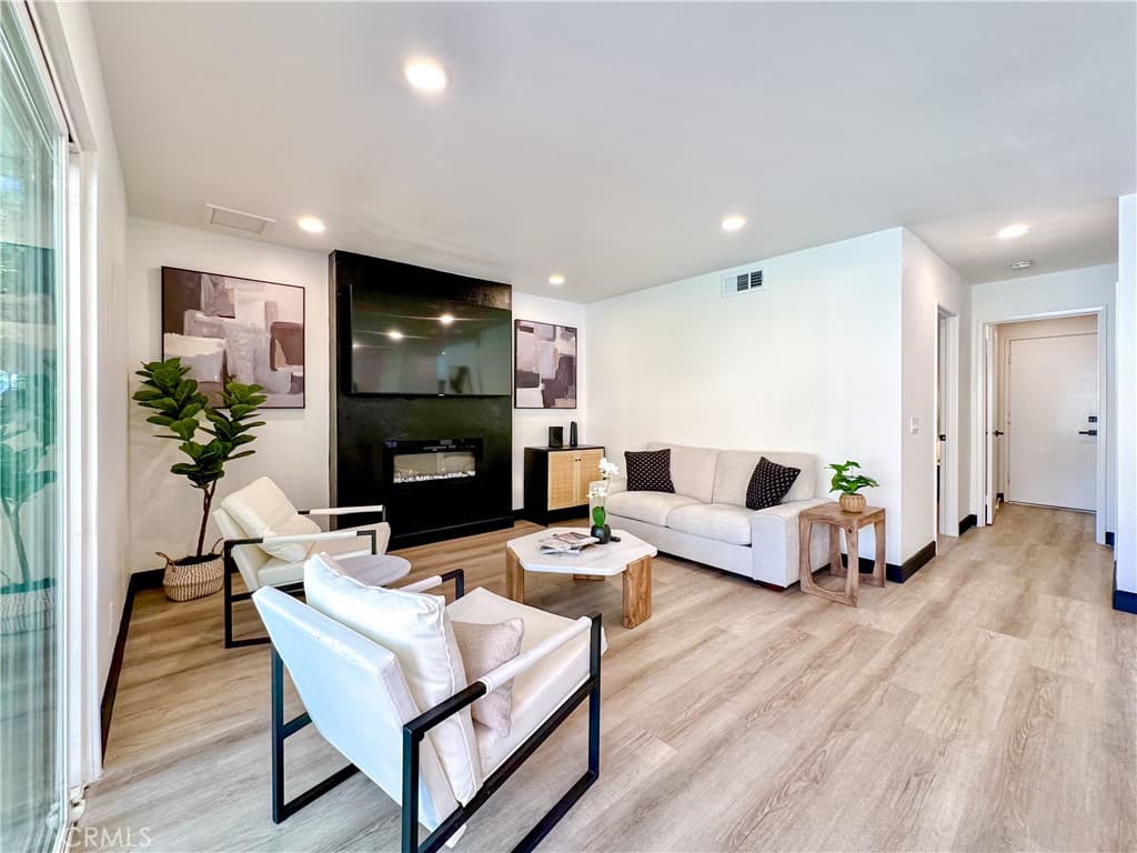 Home at 800 Coldstream Court, Diamond Bar — photo 4 of 12