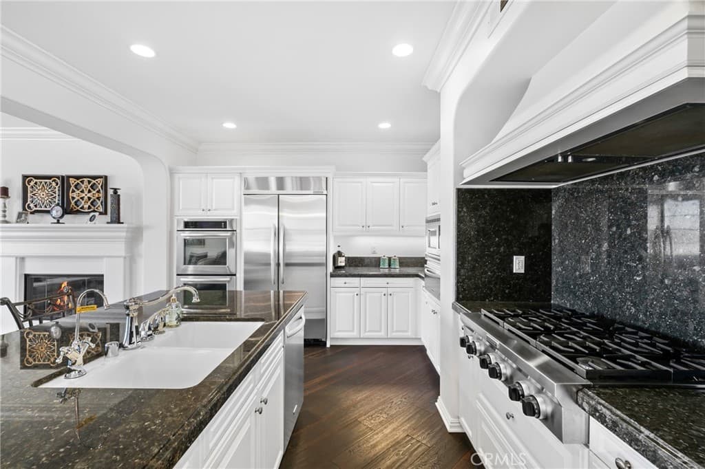 Home at 19528 Morning Grove Ln, Walnut — photo 4 of 12