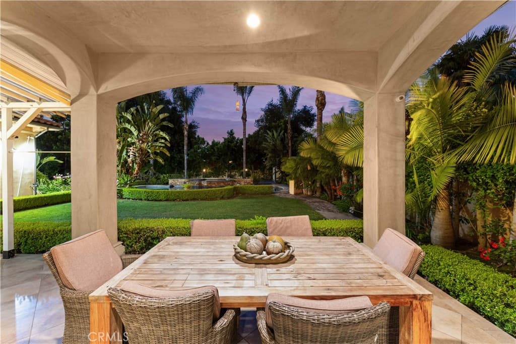Home at 300 W Longden, Arcadia — photo 11 of 12