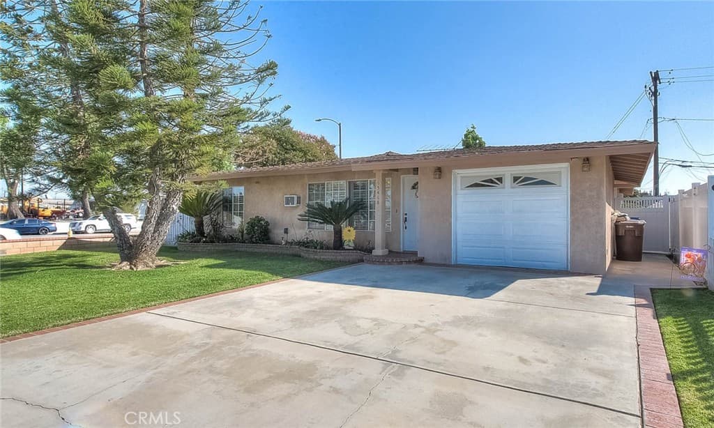 Home at 15468 Prichard Street, La Puente — photo 3 of 12