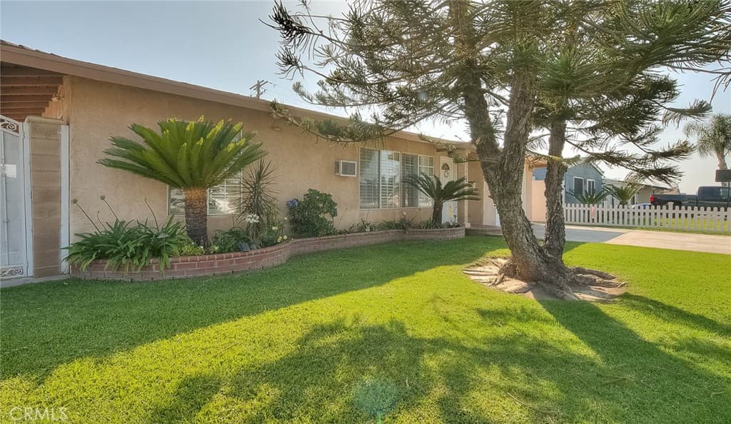Home at 15468 Prichard Street, La Puente — photo 5 of 12