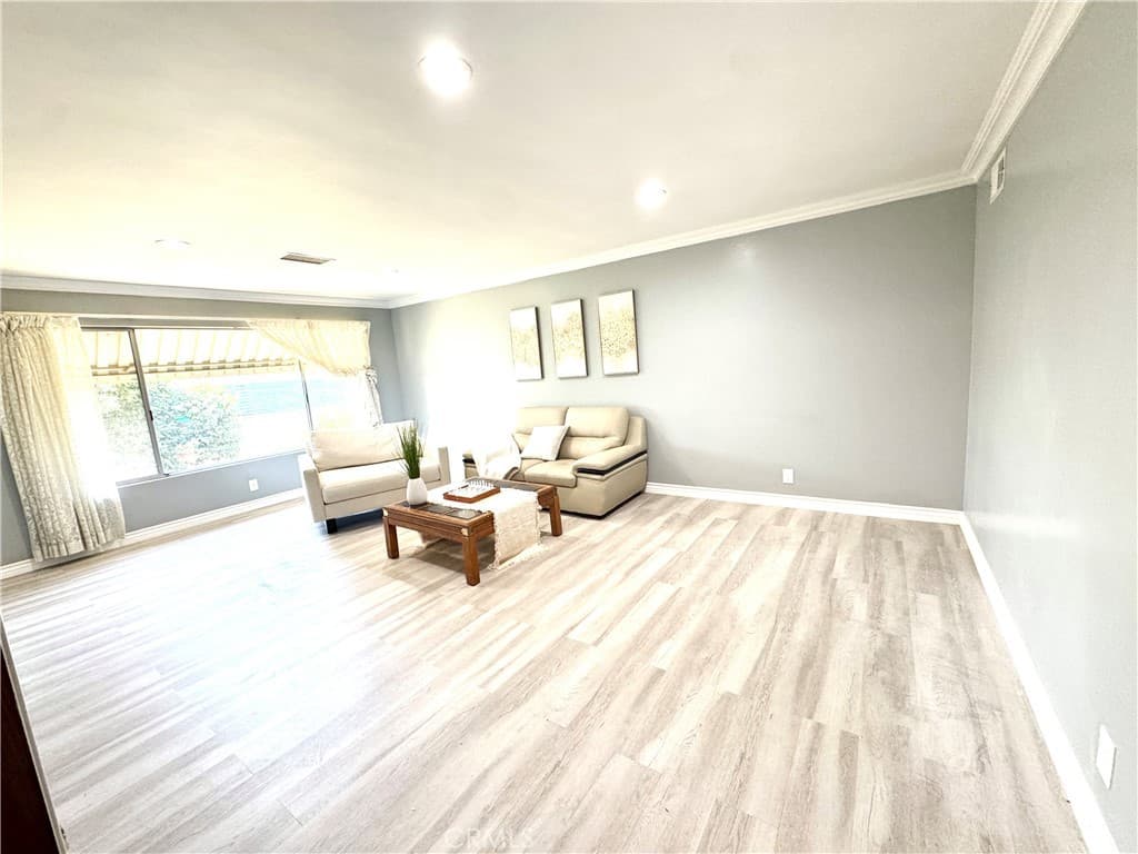 Home at 216 S Homerest, Covina — photo 4 of 12