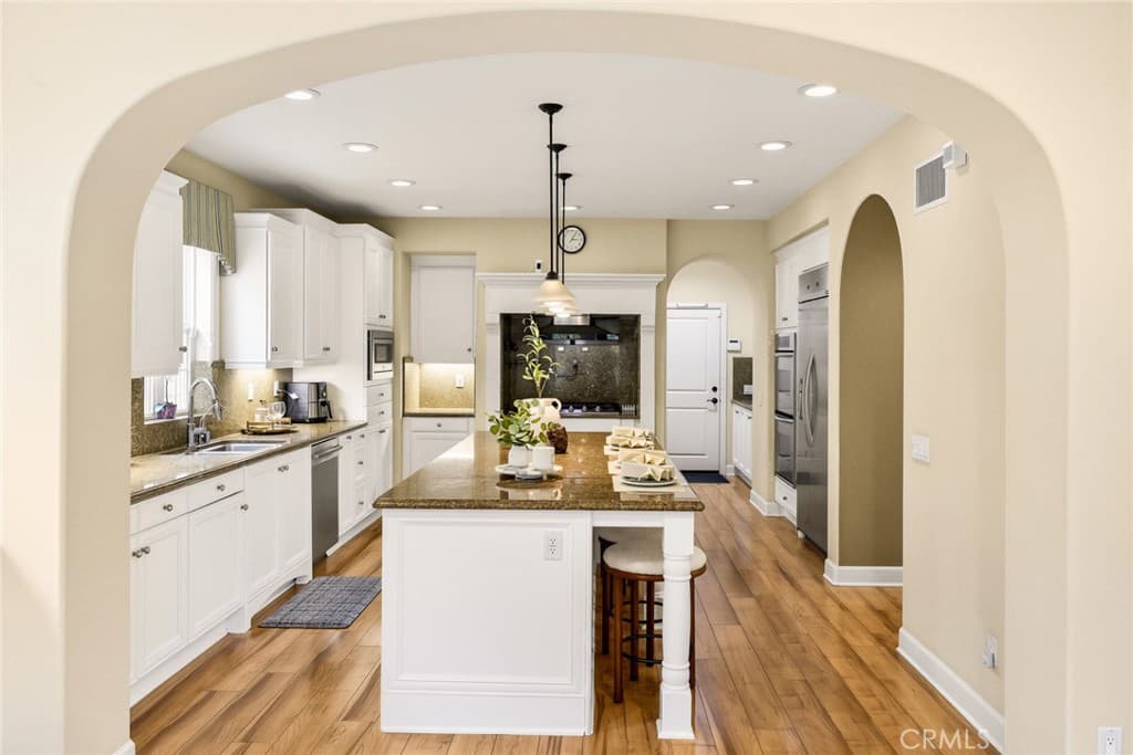 Home at 540 E Viewcrest Drive, Azusa — photo 11 of 12
