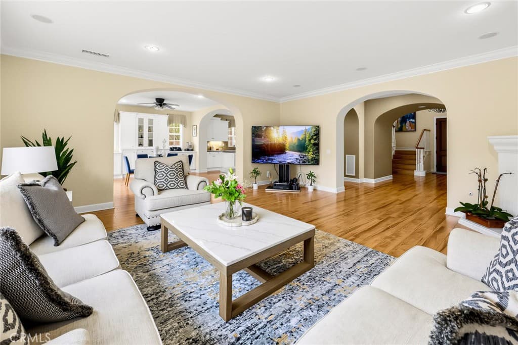 Home at 540 E Viewcrest Drive, Azusa — photo 8 of 12