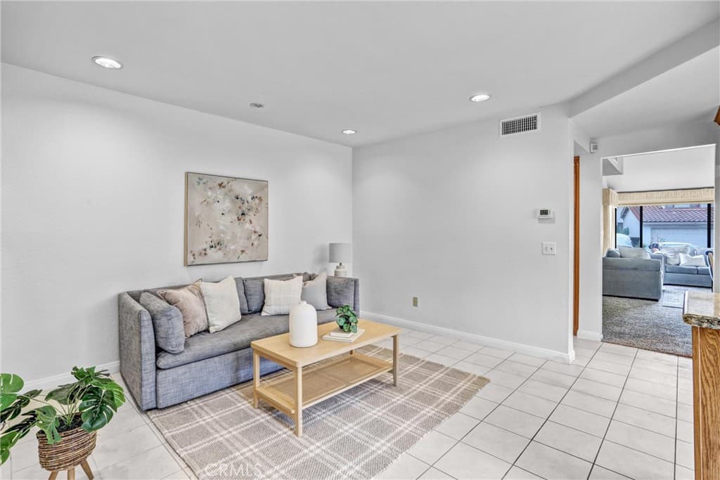 Condo at 23025 Paseo De Terrado 5, Diamond Bar — photo 9 of 12