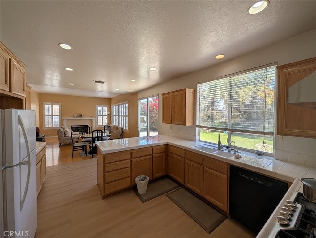 Home at 18493 Stonegate, Rowland Heights — photo 3 of 12