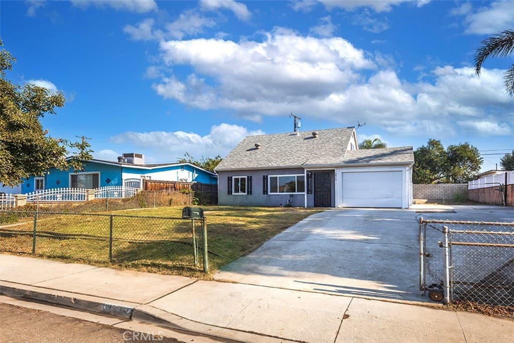 Home at 2416 Stanford Avenue, Pomona — photo 4 of 12