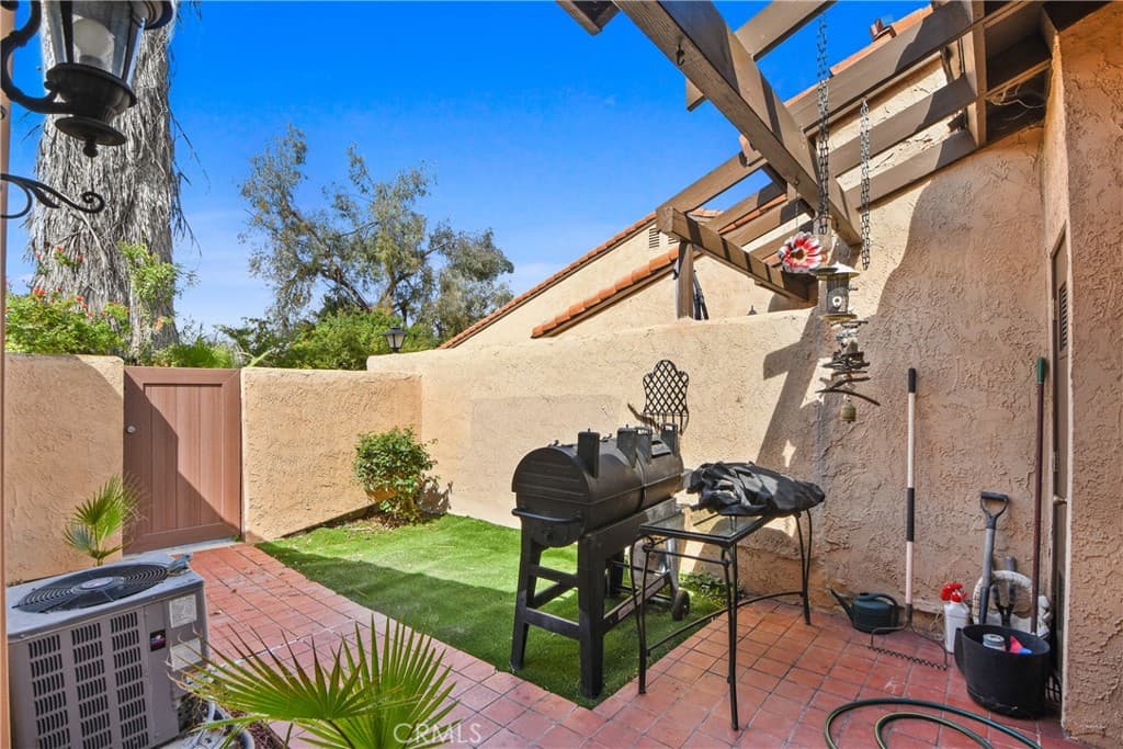 Condo at 1942 Hawaii, West Covina — photo 10 of 12