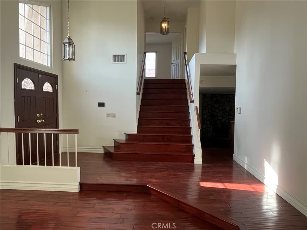 Home at 926 S Essex, San Dimas — photo 2 of 12