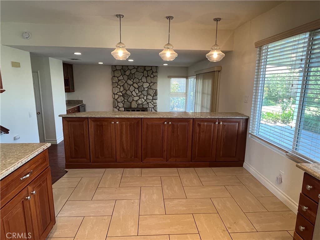 Home at 926 S Essex, San Dimas — photo 9 of 12