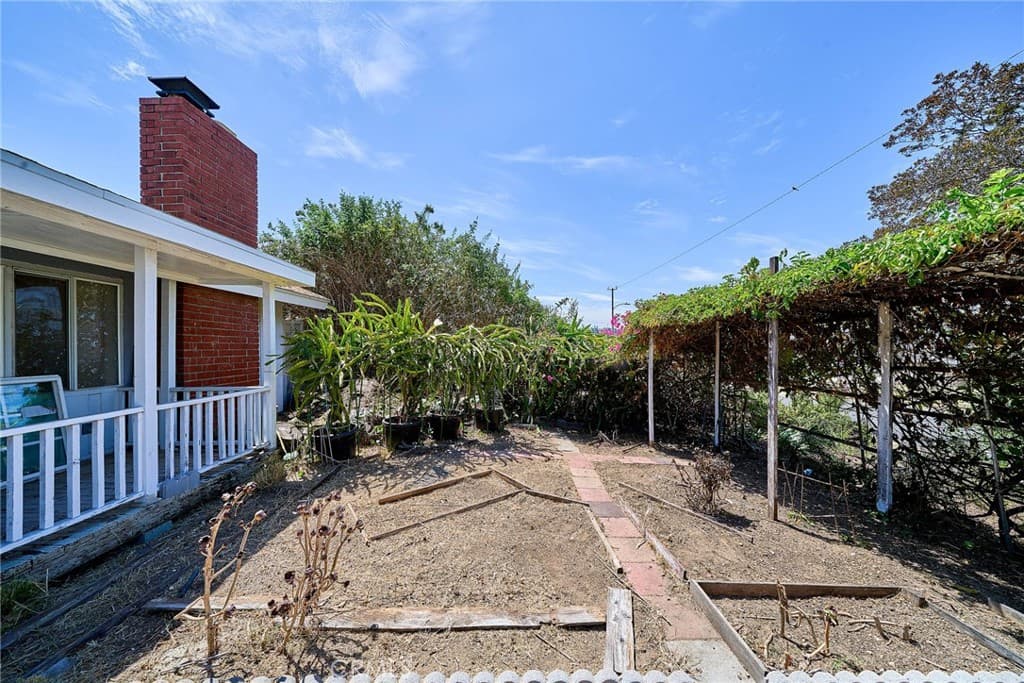Home at 1464 Cranmer, Walnut — photo 5 of 12